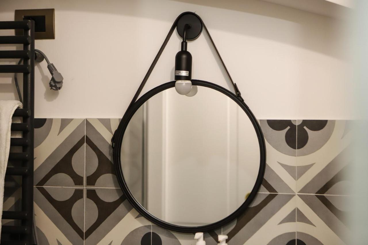 Pizzofalcone Studio By Wonderful Italy Apartment เนเปิลส์ ภายนอก รูปภาพ